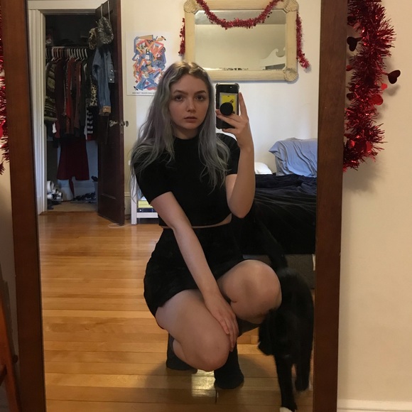 meet your posher, Brianna - Picture 4 of 4